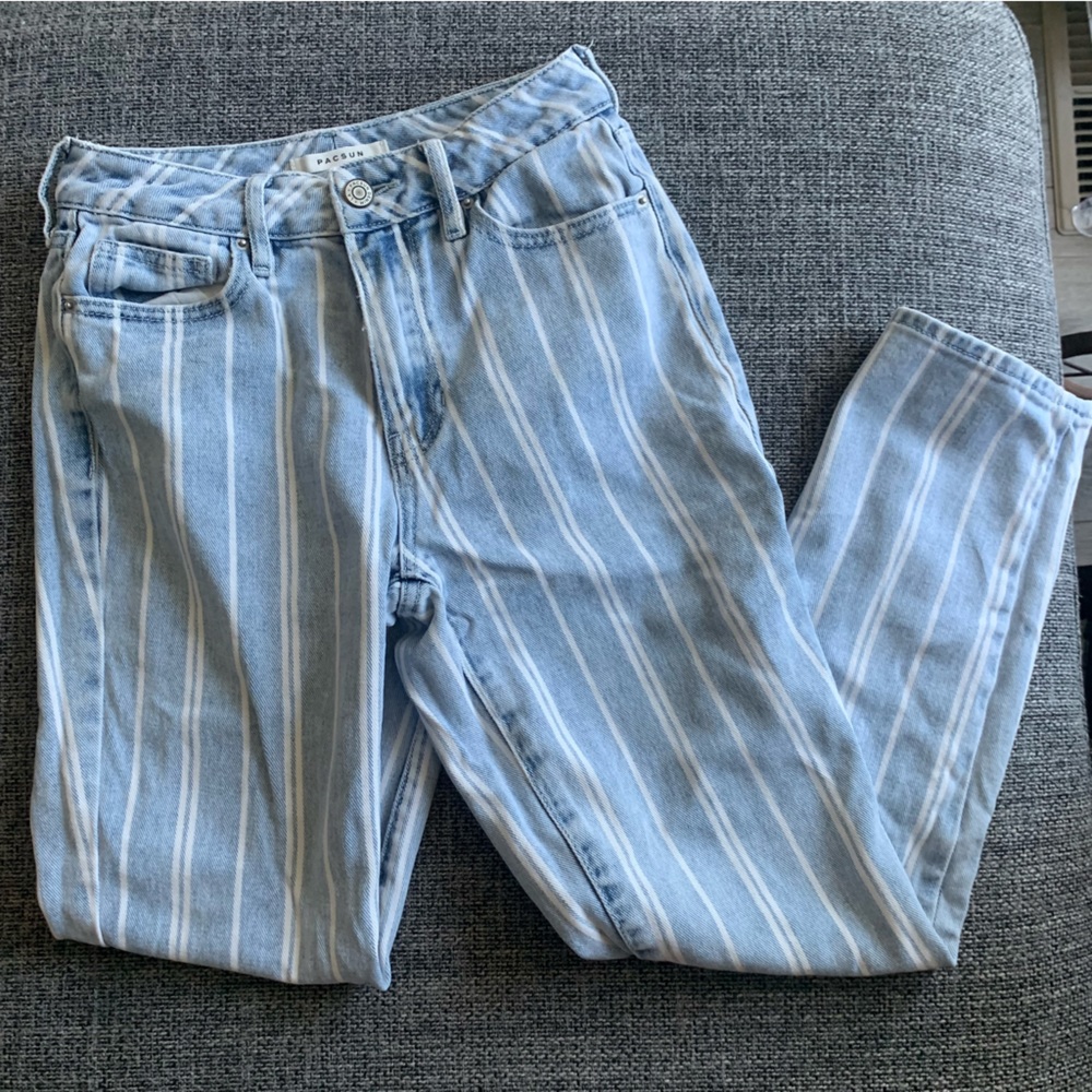 Pac Sun Mom jeans